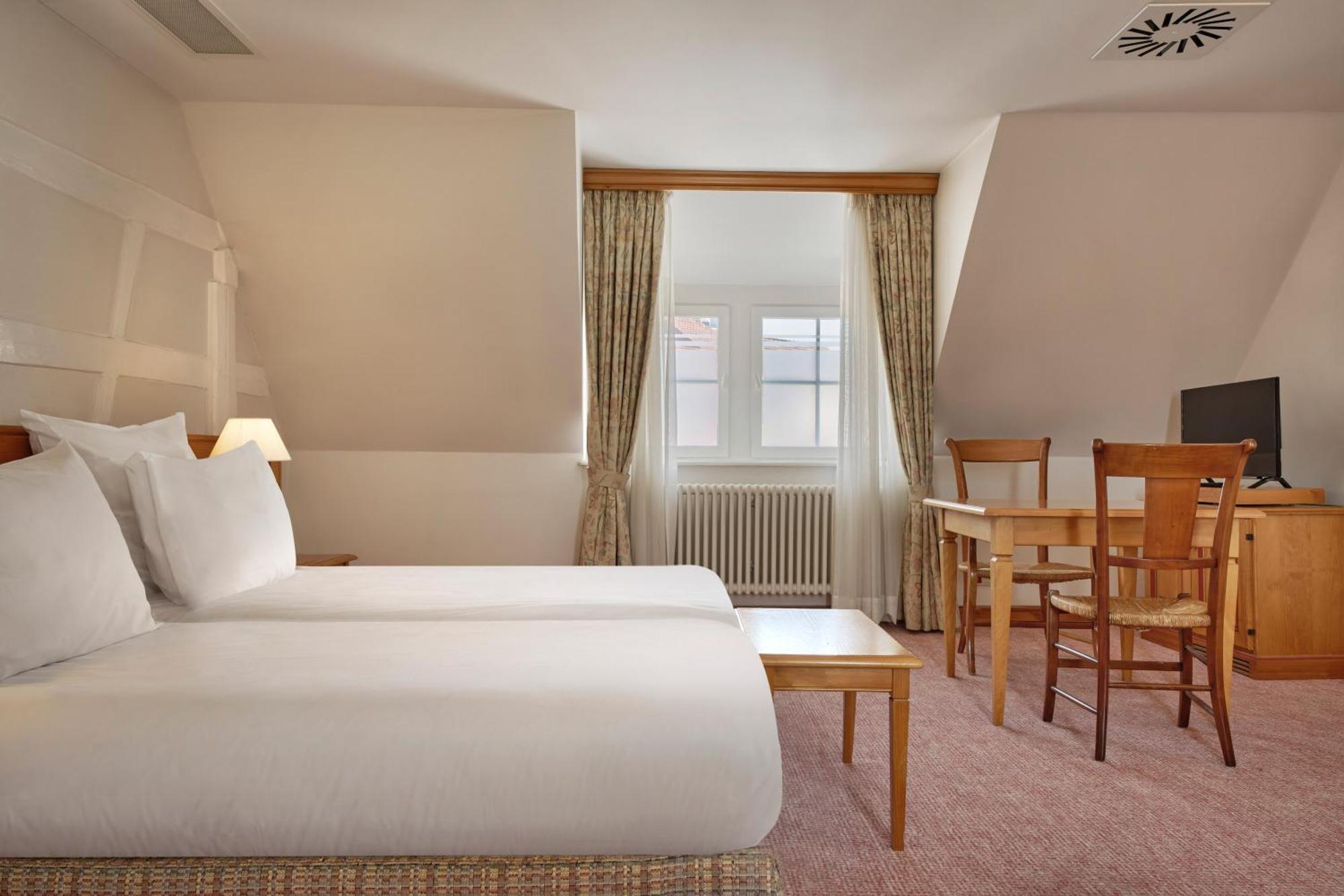 Hotel & A La Cour D'alsace By Happyculture Obernai