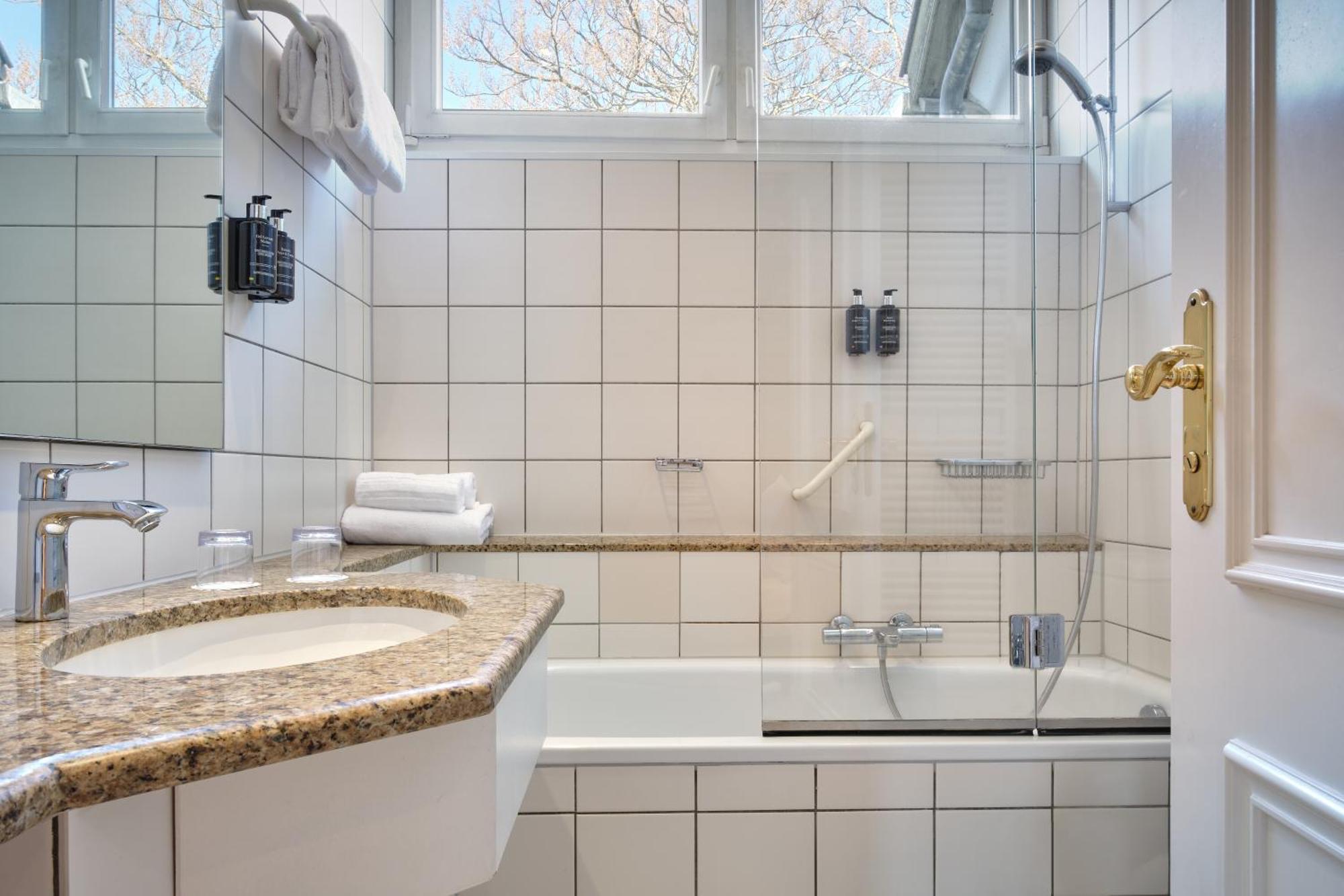 & A La Cour D'alsace By Happyculture Hotel 4*