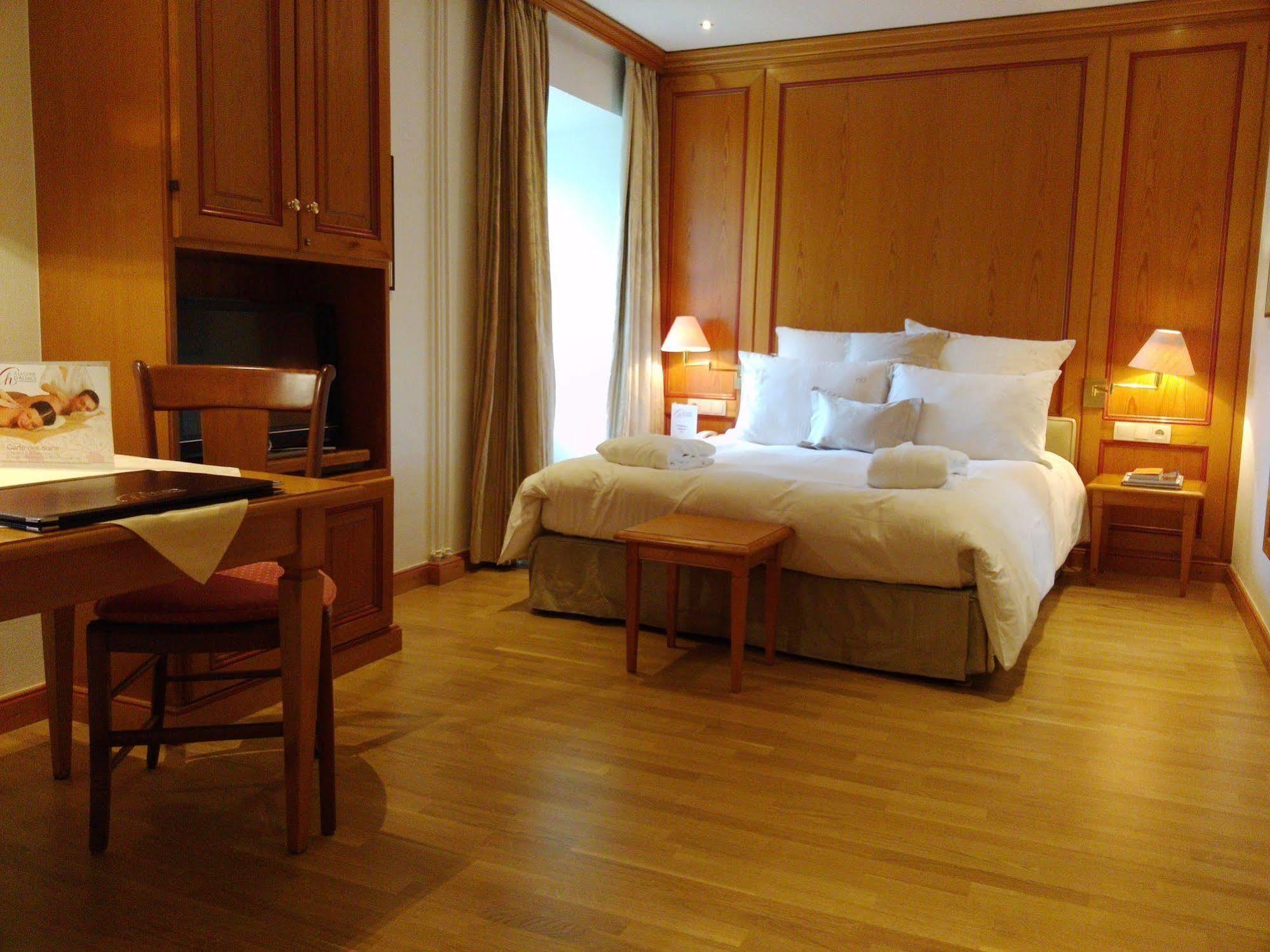 & A La Cour D'alsace By Happyculture Hotel