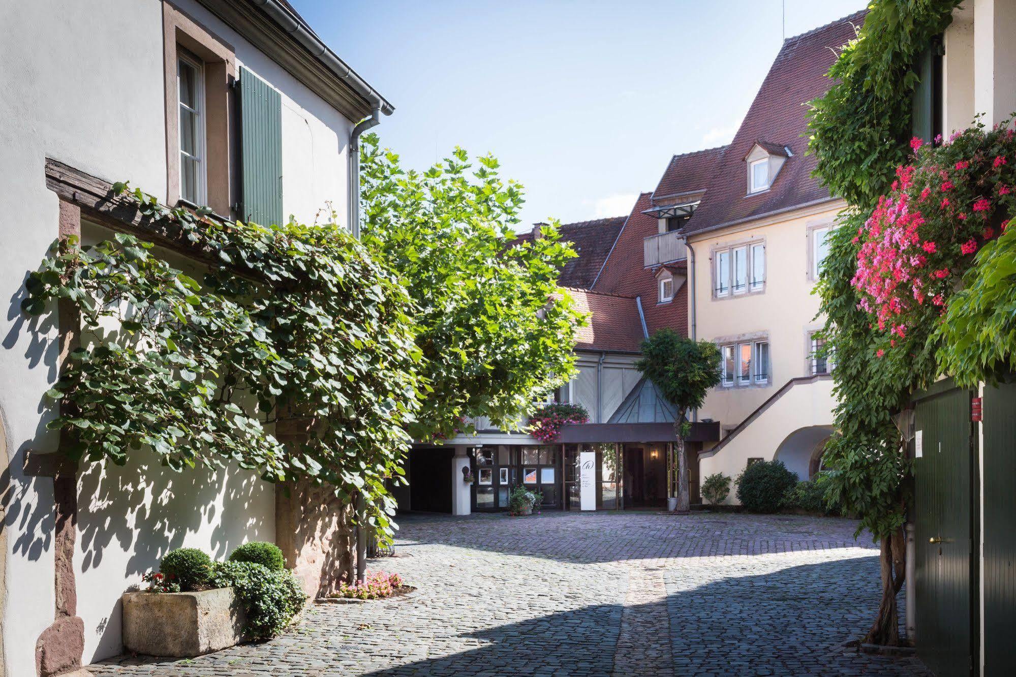 Hotel & A La Cour D'alsace By Happyculture 4*